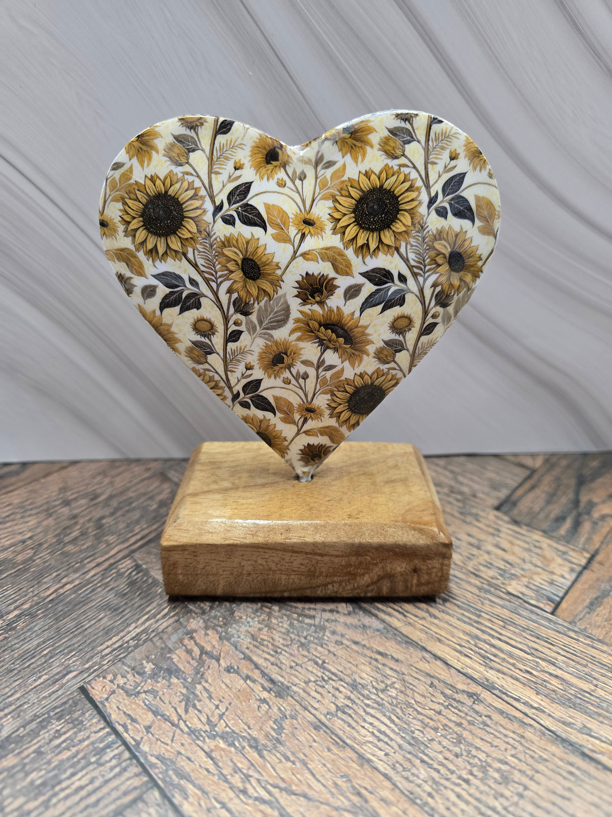 Rustic Sunflower Heart Tabletop Decor