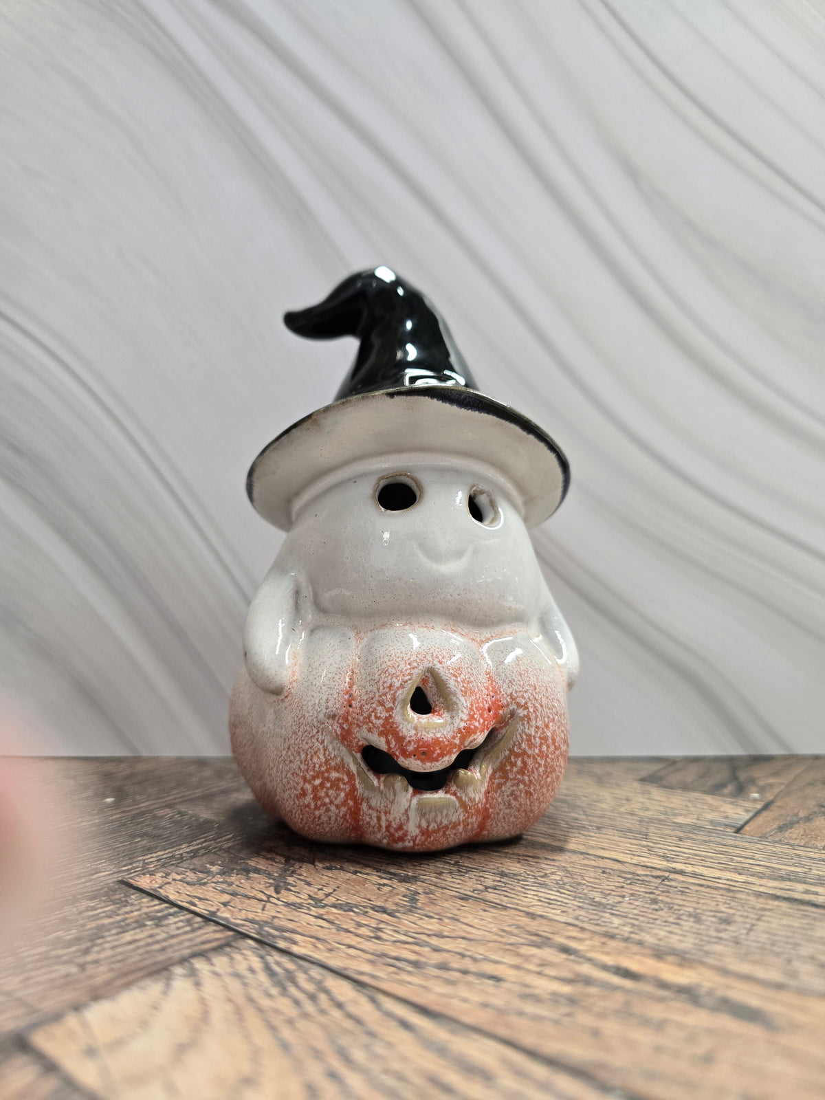 LED Medium Ghost