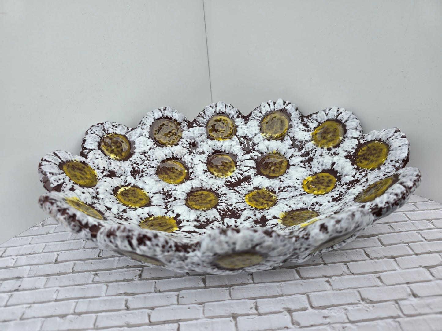 Ceramic Daisy Plate