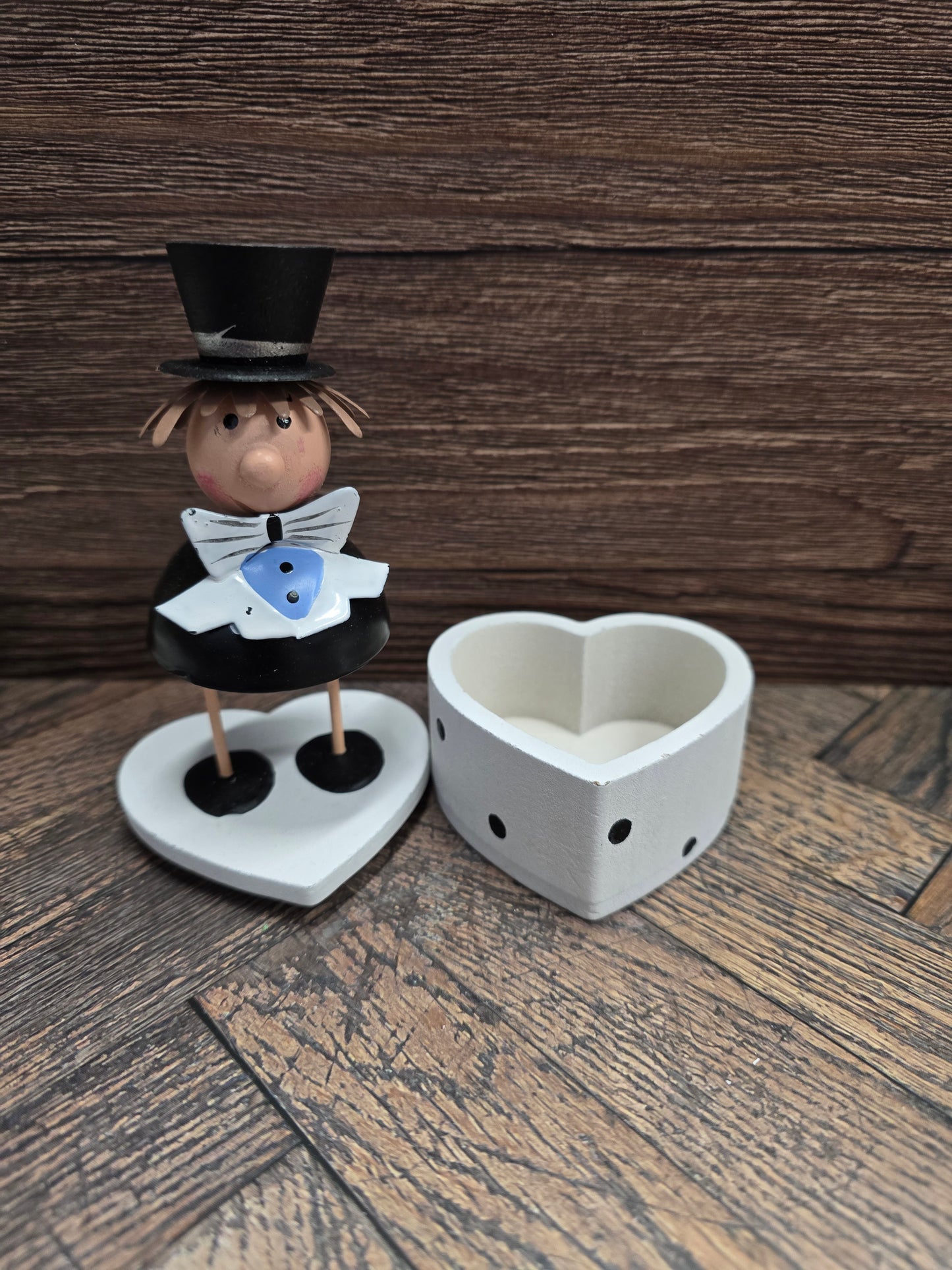 Groom trinket