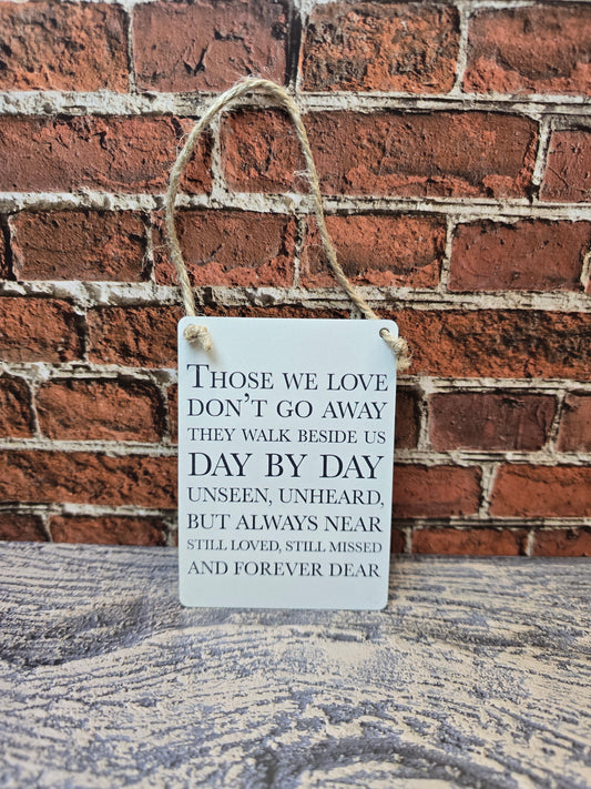 Mini metal memorial sign